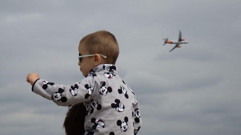 Cum să alegi cel mai bun serviciu de babysitting