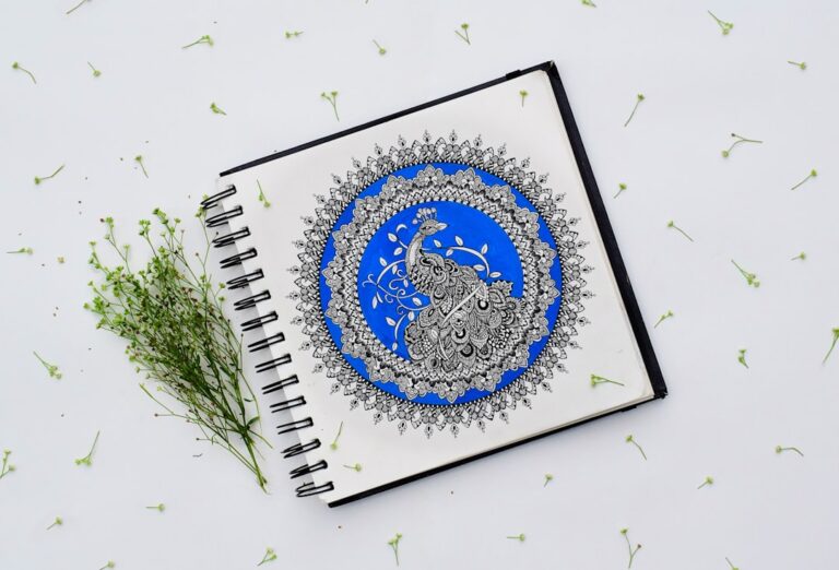 Cum să desenezi mandale pentru relaxare și concentrare