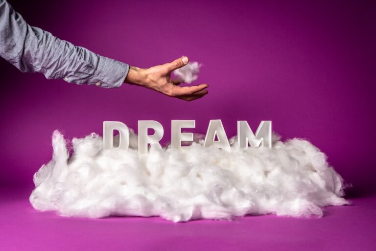 Cum îți cureți visele cu salvie