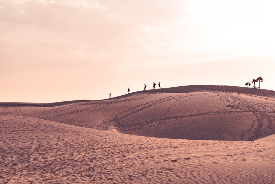 Photo tourism applications